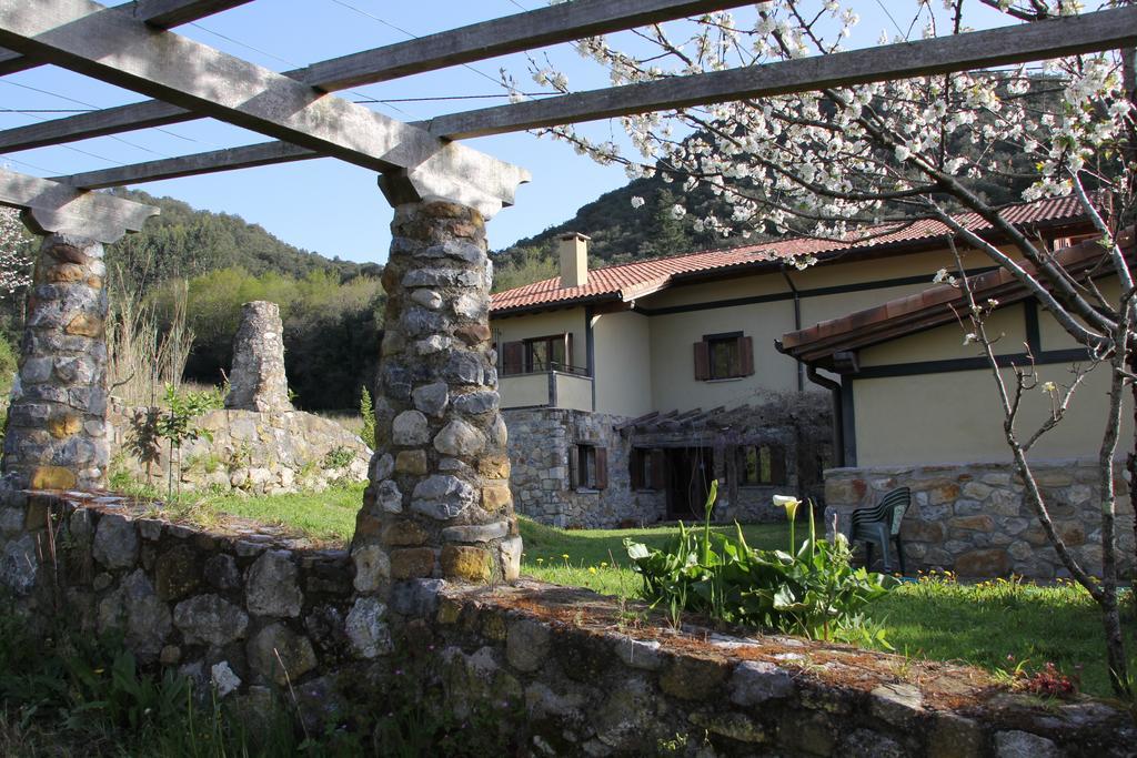 Ecohotel Rural Angiz Бустурия Экстерьер фото
